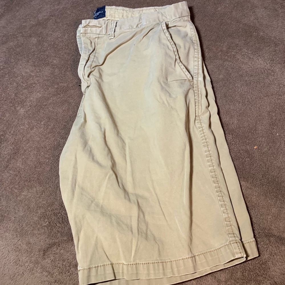 American Eagle Men’s Khaki Shorts